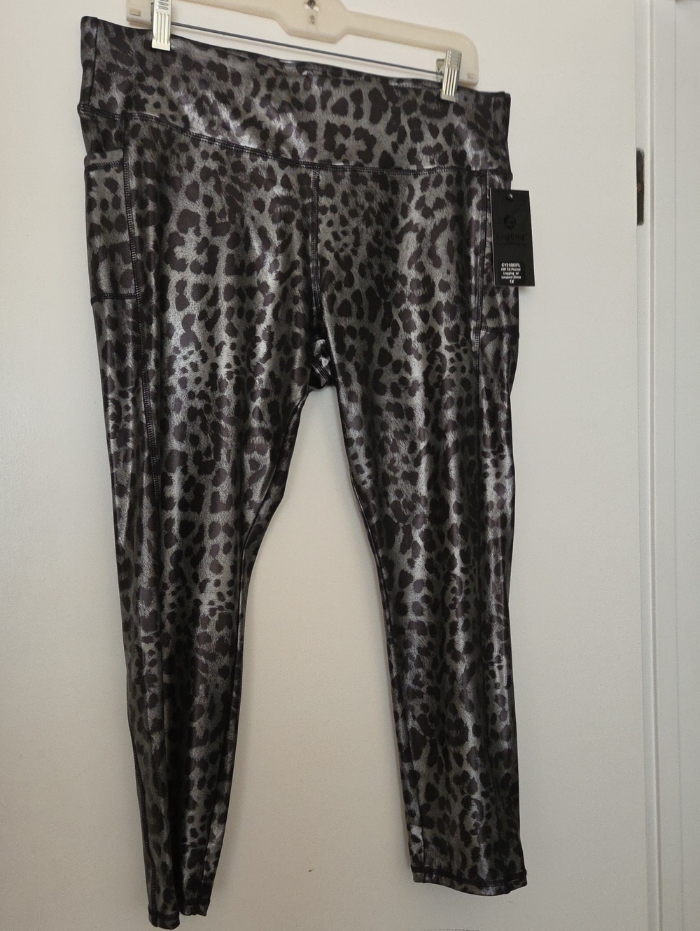 LegEnd LEOPARD SHINE - 7/8 Comptression Legging With Pockets In Silver-Black